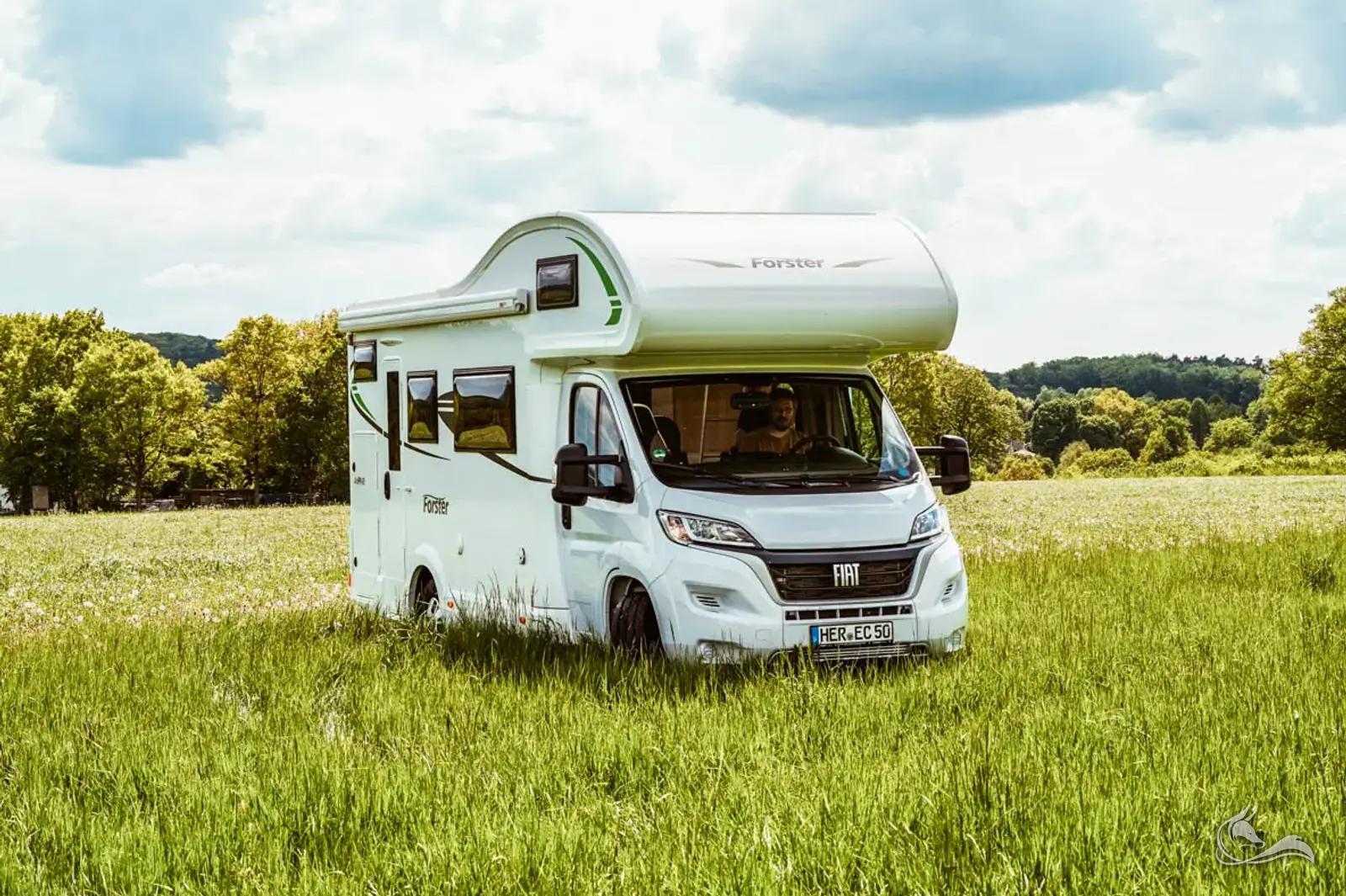 Familien-Wohnmobil im Ruhrgebiet mieten: Forster A 699 VB in Herne – Wohnmobil mieten in Herne