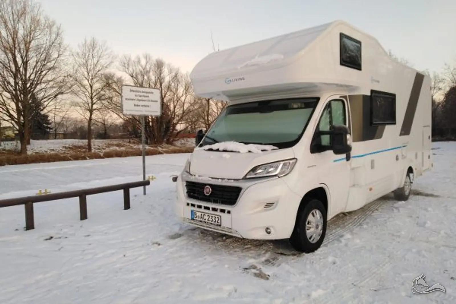 Großes Familien-Wohnmobil in Berlin mieten: Sun Living A 75 DP. – Wohnmobil mieten in Berlin