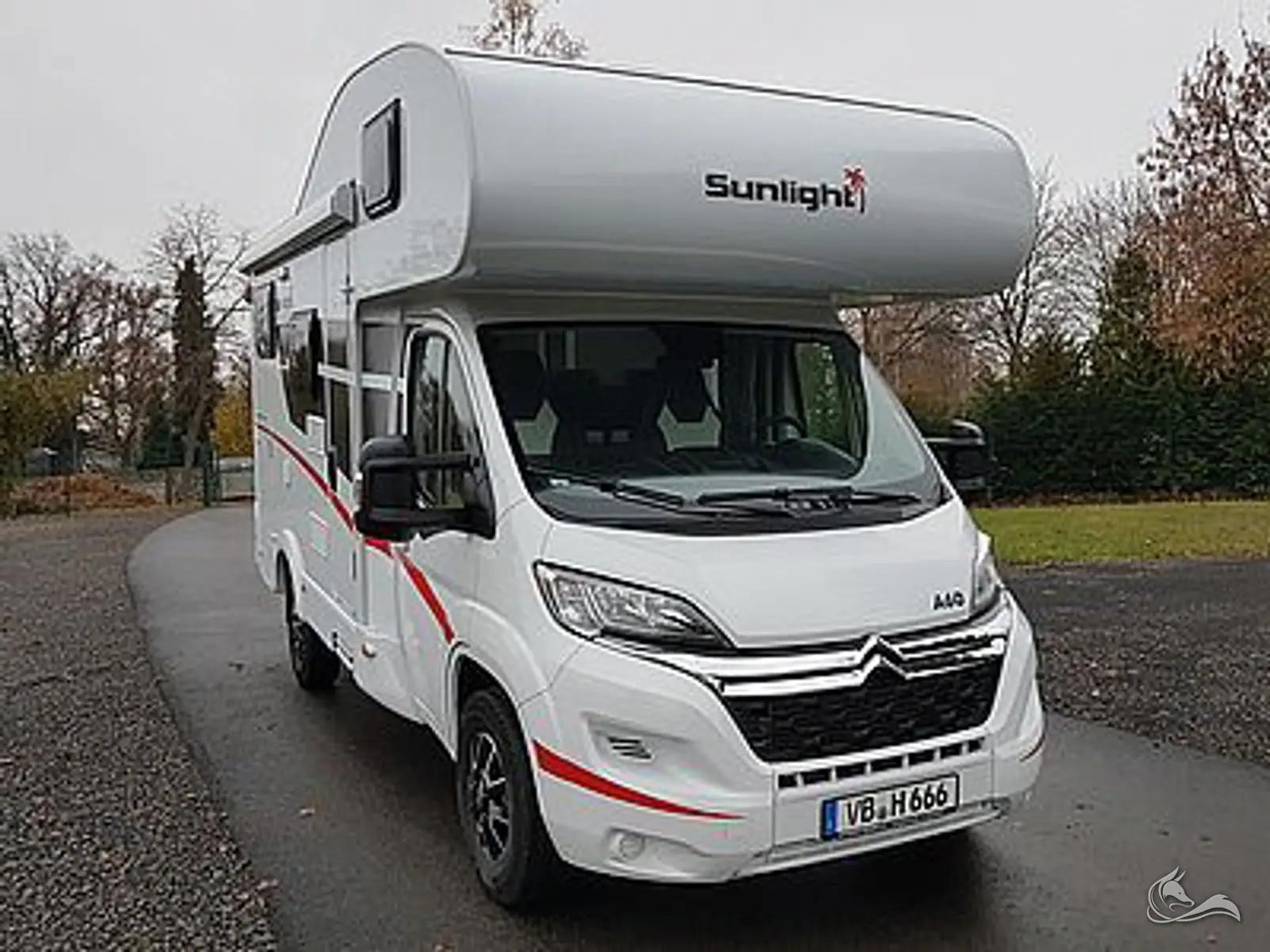 Sunlight A 60 mit Solar, Alarmanlage, Markise uvm. – Wohnmobil mieten in Lauterbach