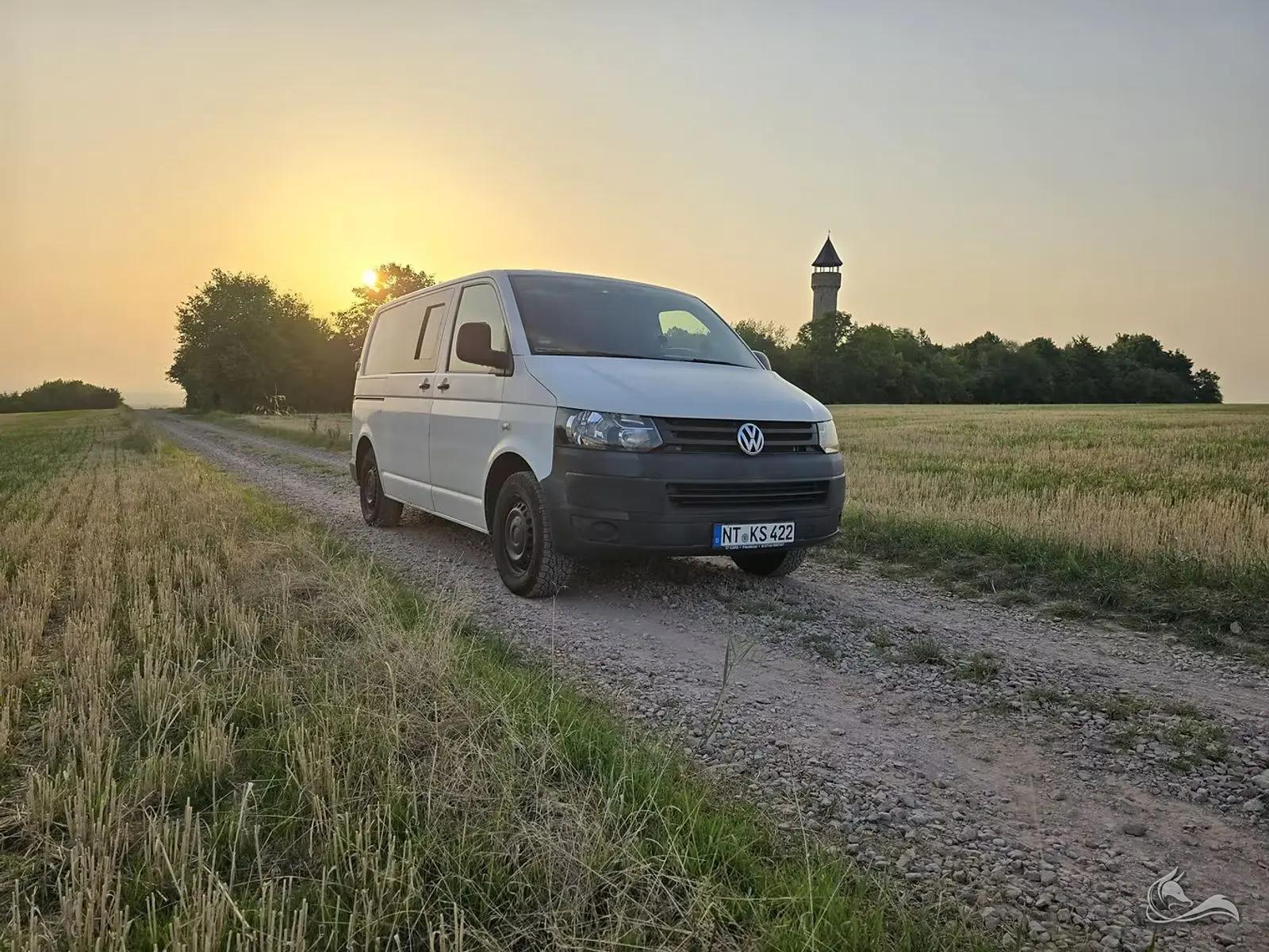 VW Selbstausbau „Olaf“ Camper in Wendlingen am Neckar mieten  – Wohnmobil mieten in Wendlingen am Neckar