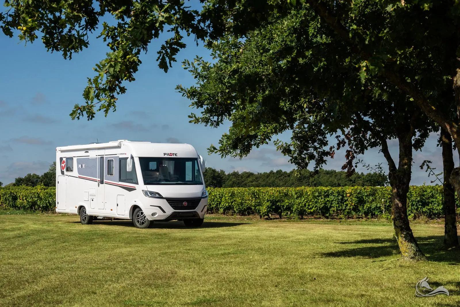 Vollintegriertes Wohnmobil in bei Limburg mieten – Pilote G781FC – Wohnmobil mieten in Görgeshausen