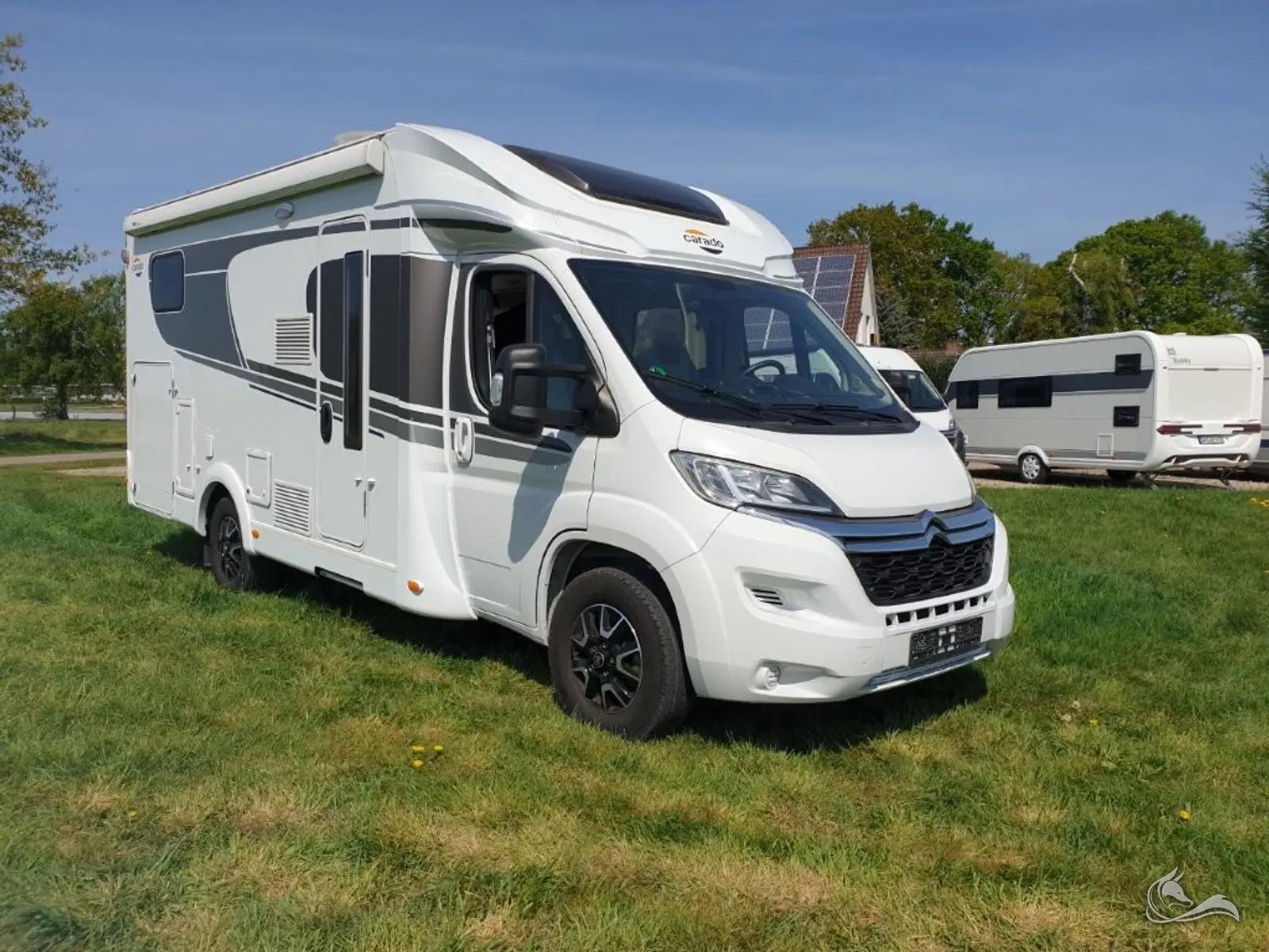 Carado T338 am Dümmer See – teilintegriertes Wohnmobil mit Einzelbetten & Hubbett – Wohnmobil mieten in Hüde