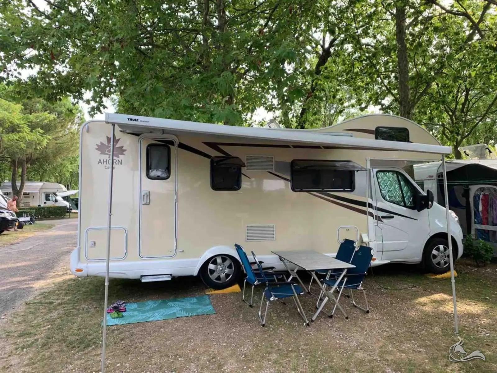 Wohnmobil Ahorn Canada AS mieten – Wohnmobil mieten in Xanten