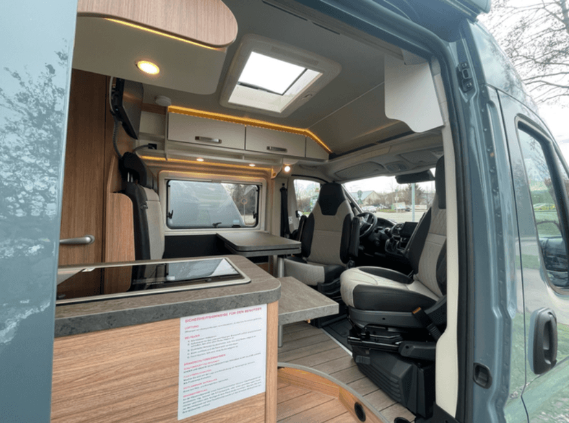 Wohnmobil mit Automatik mieten in Landau - Weinsberg CaraBus 600 MQ