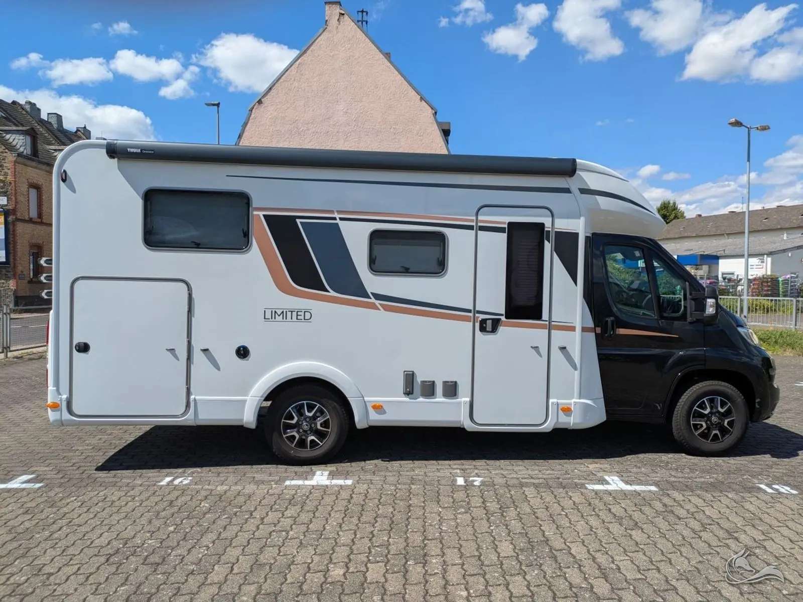 Wohnmobil mieten in Mayen | Bürstner T 690 G  | Camperfuchs
