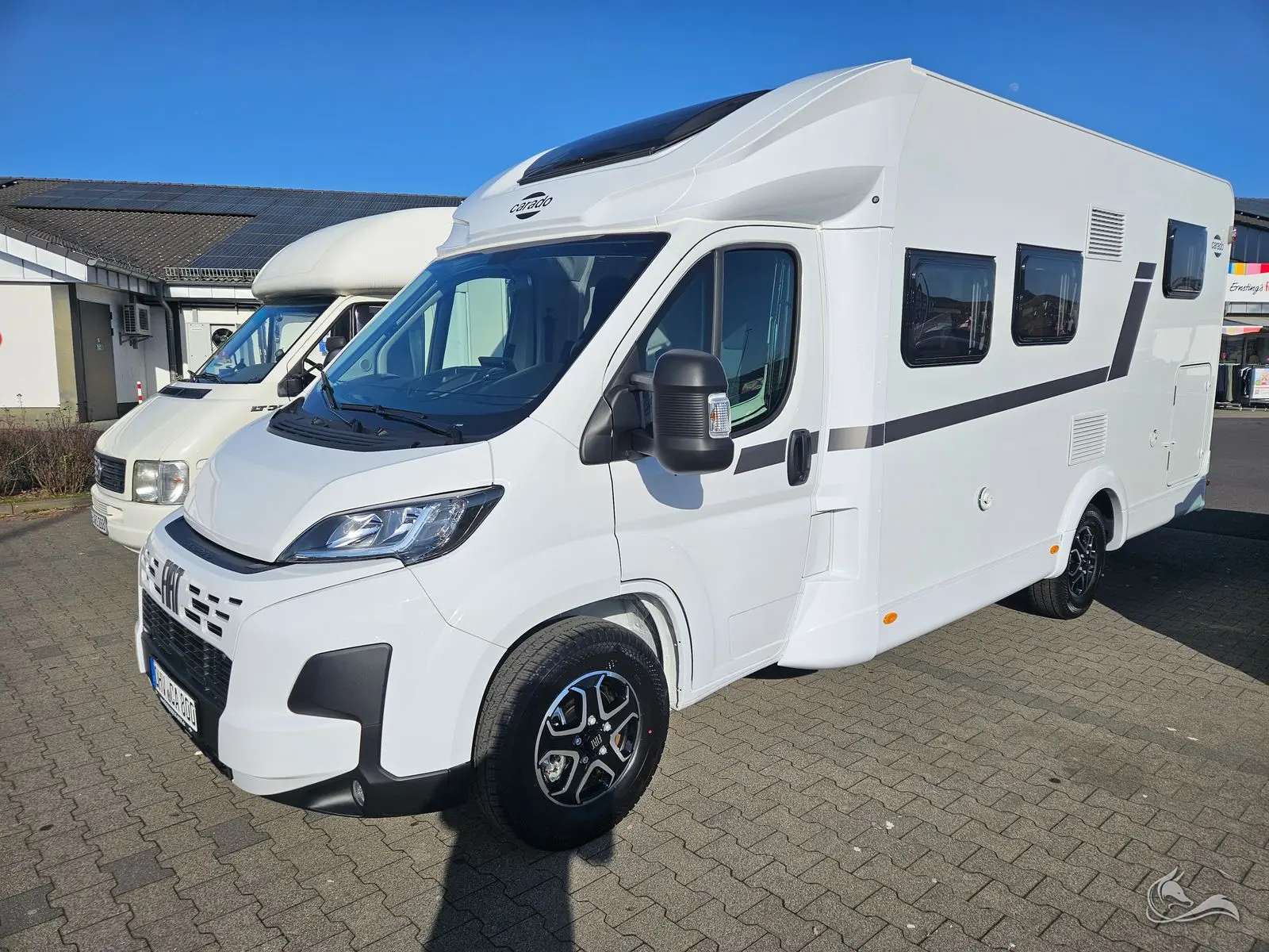Familien-Wohnmobil mieten in Oberkrämer bei Berlin