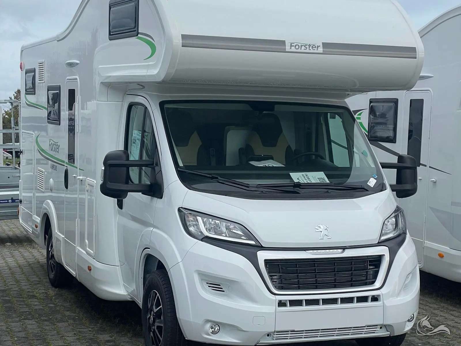 Familien-Wohnmobil mieten: Forster A 699 DVB in Lörrach – Wohnmobil mieten in Lörrach