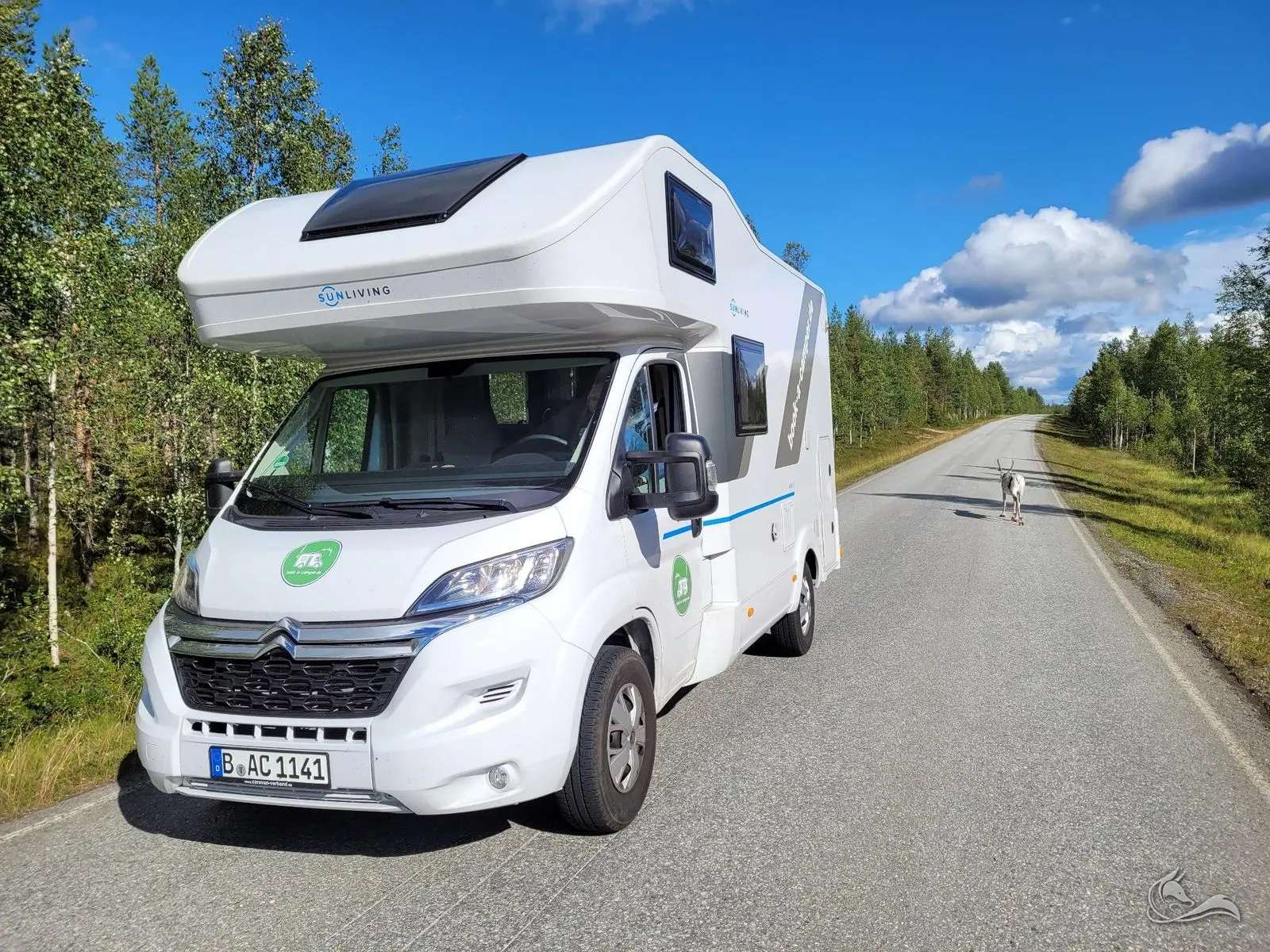 Kompaktes Familien-Wohnmobil in Berlin mieten: Sun Living A 60 SP. – Wohnmobil mieten in Berlin