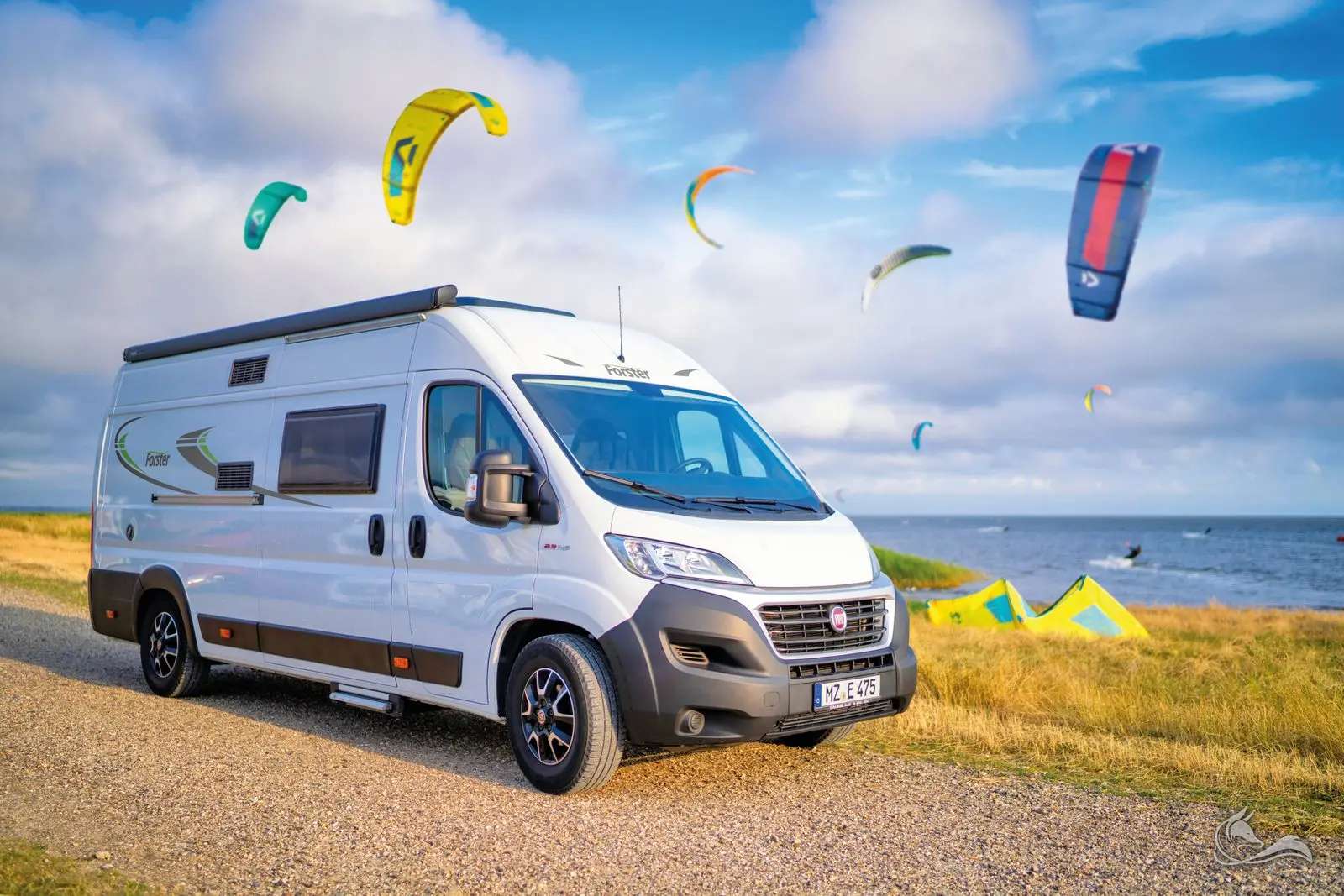 CR-Forster V599 HB mit Heckbett in 47506 Neukirchen-Vluyn mieten – Wohnmobil mieten in Neukirchen-Vluyn