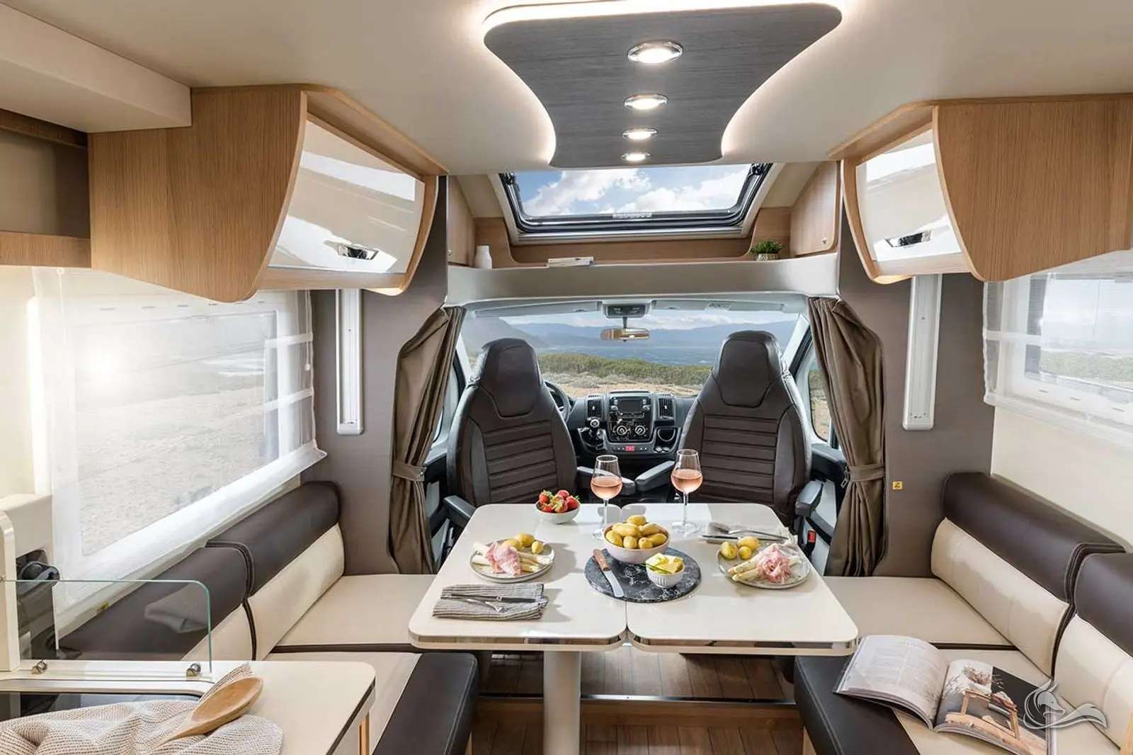 Wohnmobil mieten: Forster T 745 EF Teilintegriert in Höhn – Wohnmobil mieten in Höhn