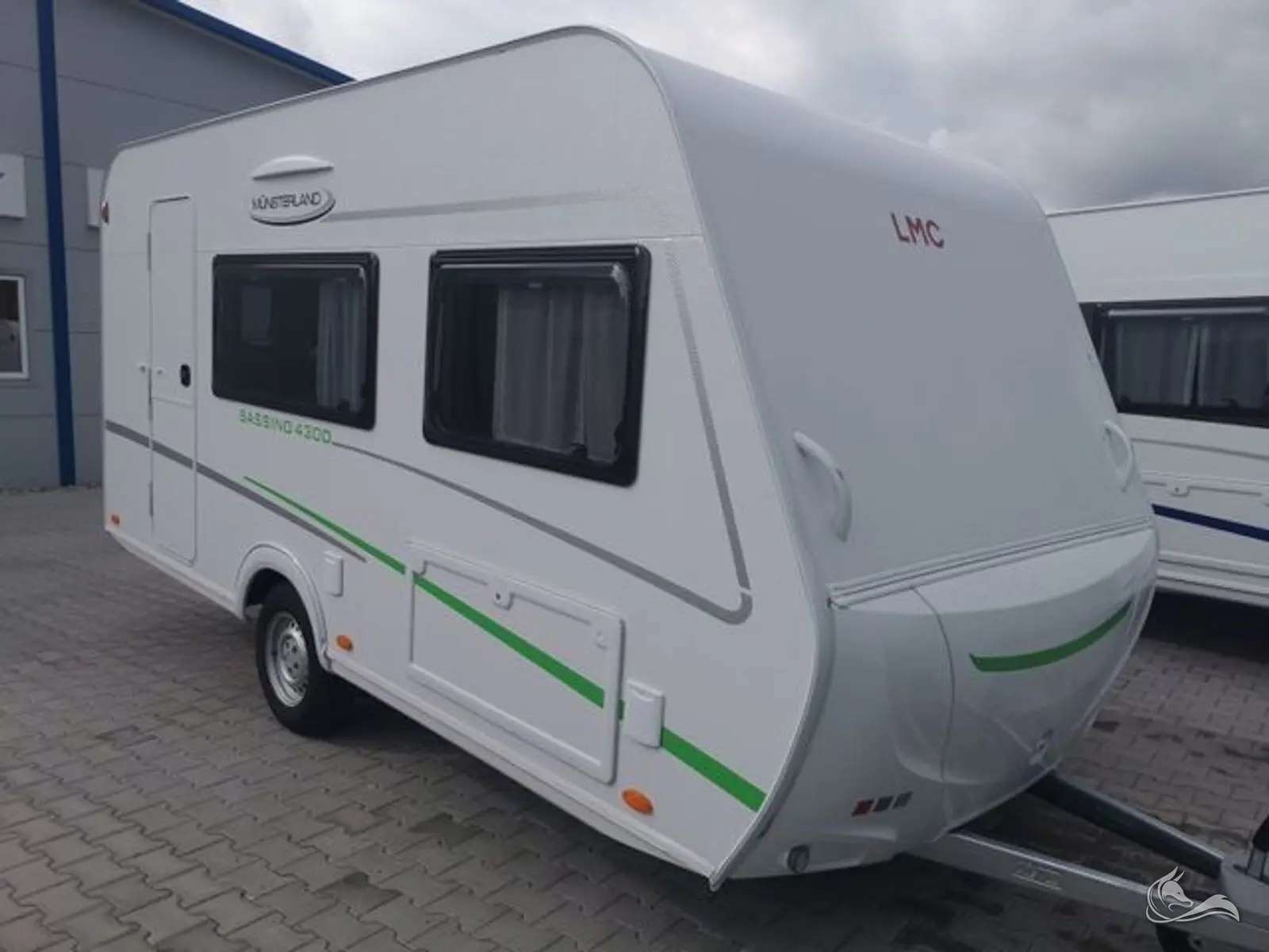 Leichter Wohnwagen für Einsteiger in Moers mieten: LMC Sassino 430 D – Wohnmobil mieten in Moers
