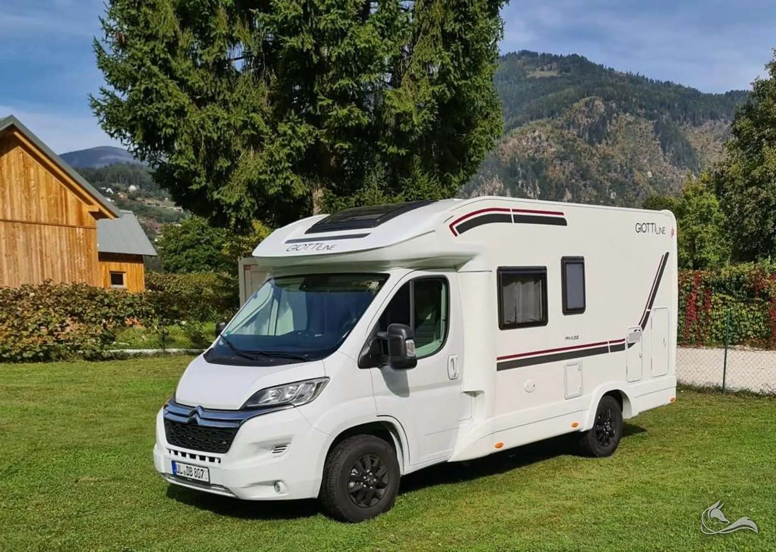 All Inclusive Kompaktes Wohnmobil für die Schwäbische Alb mieten: Giottiline Siena 322 in Heroldstatt. – Wohnmobil mieten in Heroldstatt