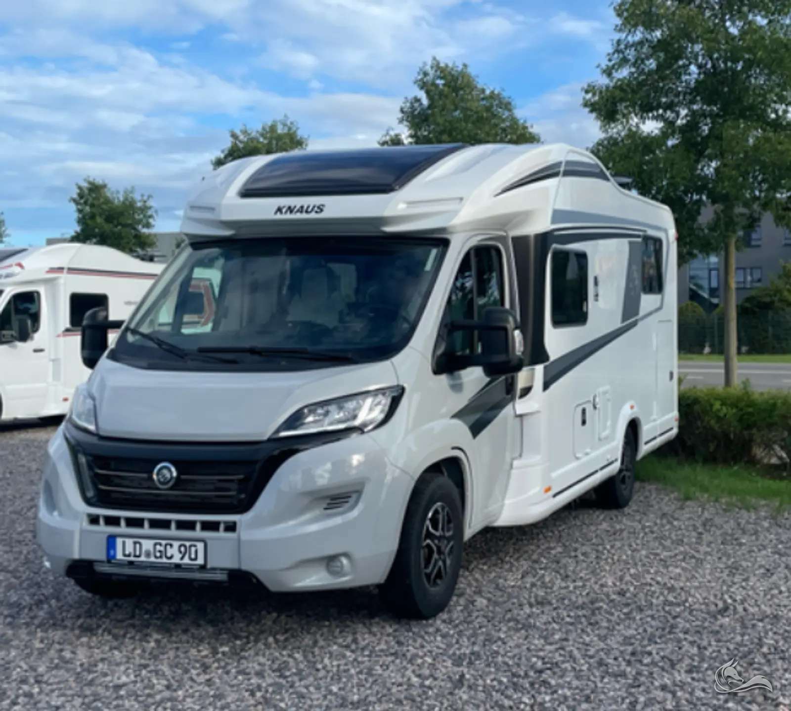 Sondermodell in der Pfalz mieten: Knaus Sky Wave "60 Years" in Landau – Wohnmobil mieten in Landau in der Pfalz