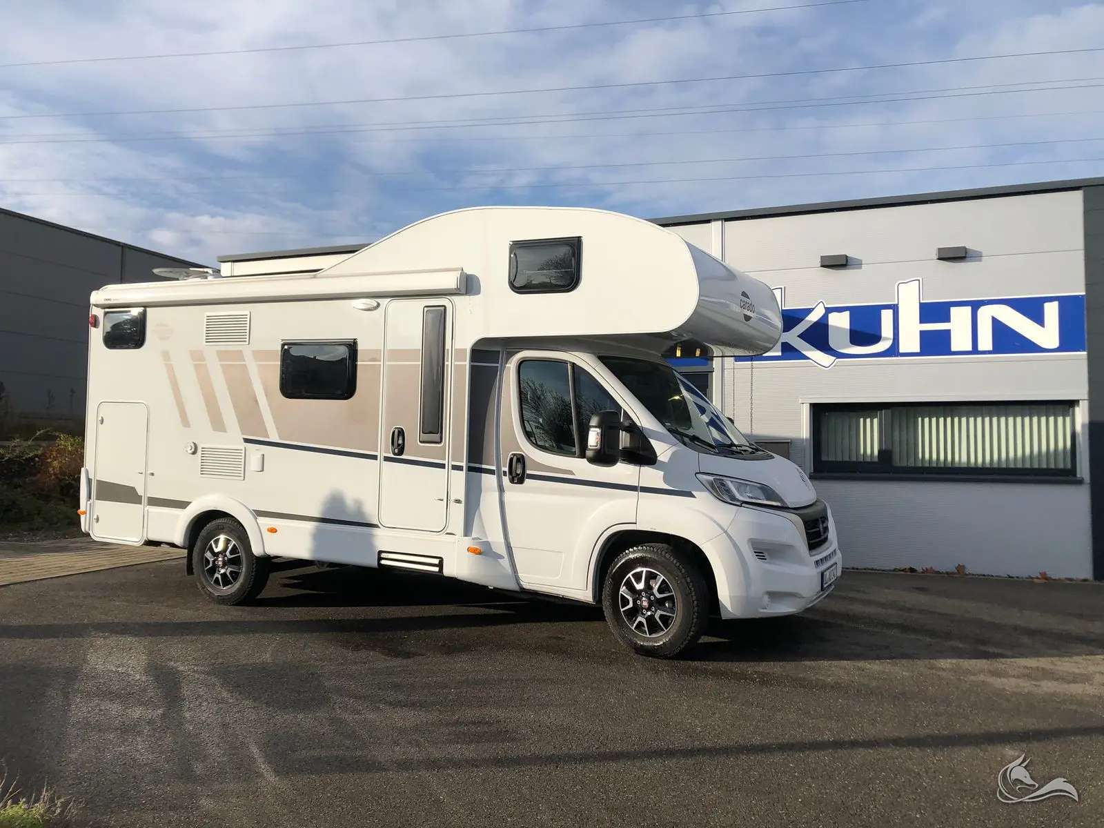 Wohnmobil mit Etagenbetten bei Ulm mieten: Carado PRO A 361 in Ehingen – Wohnmobil mieten in Ehingen (Donau)