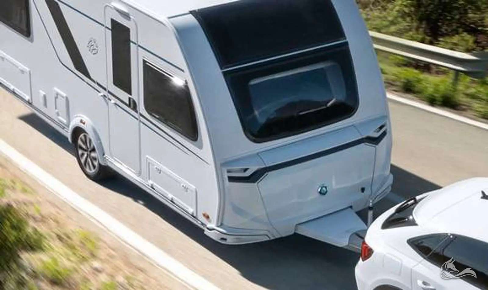 Komfort-Wohnwagen für 2 in Remscheid mieten: Knaus Südwind 500 PF – Wohnmobil mieten in Remscheid