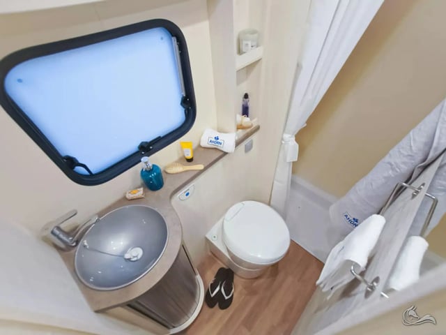 Ahorn ECO 660 mit Seitliches Doppelbett längs (SB)