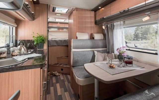 KNAUS SKY TRAVELLER 650  - Mehr Platz, mehr Ausstattung, mehr Alkoven