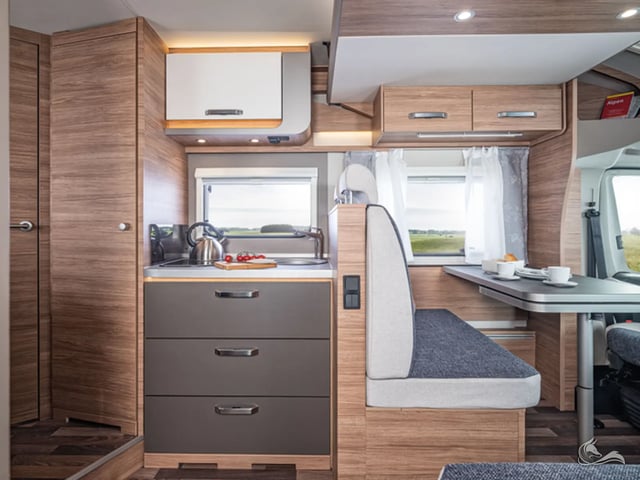 Weinsberg CaraSuite 650 MF -C1| Top Ausstattung: Aufgelastet,  Automatik, Klimaanlage, Markise, Navigation, Rückfahrkamera, uvm. 