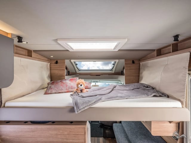 Weinsberg CaraSuite 700 ME C-1| Top Ausstattung:  Automatik, Klimaanlage, Markise, Navigation, Rückfahrkamera, uvm. 