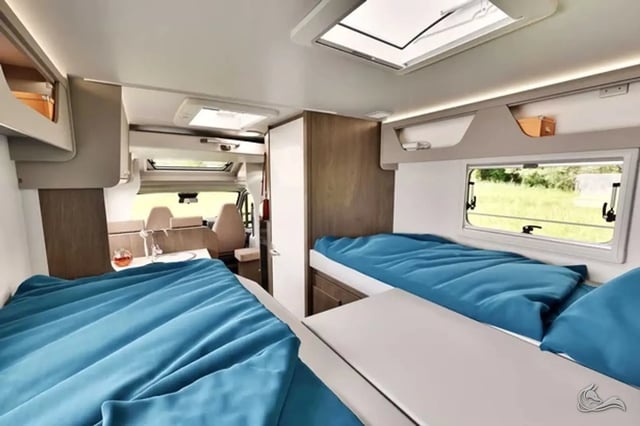 CARADO T338 mit TV & SAT, Solar uvm.