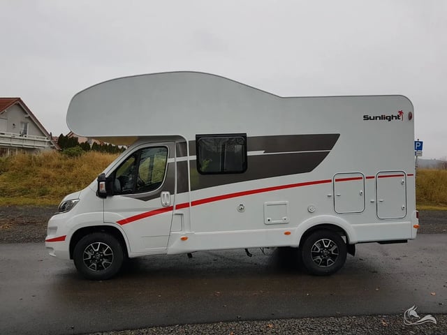 Sunlight A 60 mit Solar, Alarmanlage, Markise, unter 6m! uvm.