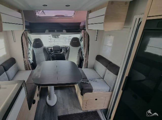 Chausson 648 FirstLine mit Queensbett