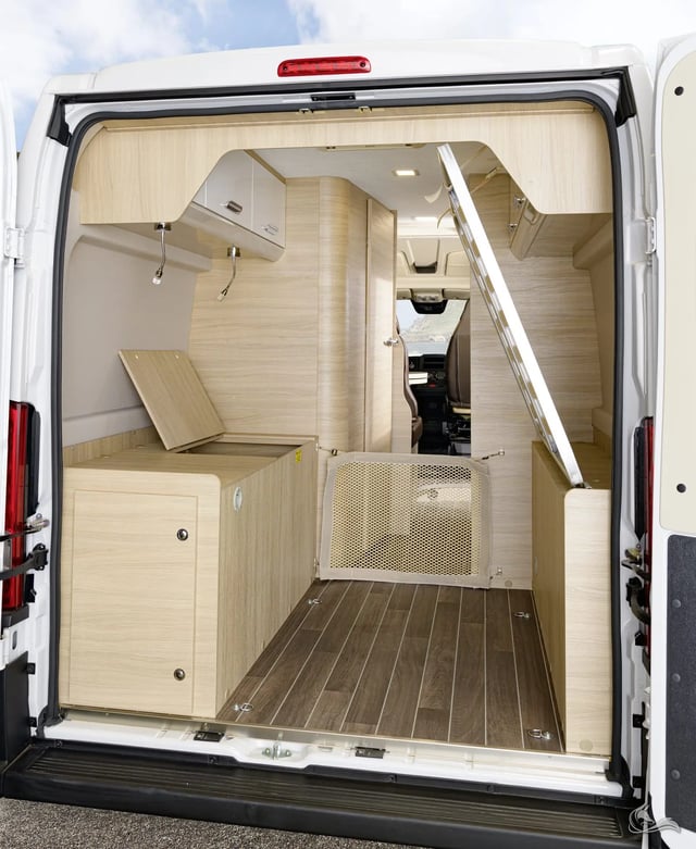 Forster V599 HBL  - 21 | ideal für 2 Personen, Solar, Einparksensoren, AHK uvm. 