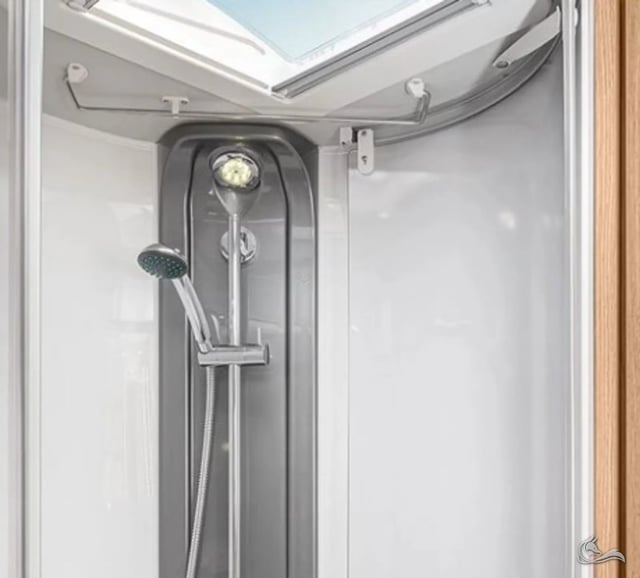 KNAUS SKY WAVE 700 MEG - 4,1t - Einzellbetten - bis zu 4 Personen