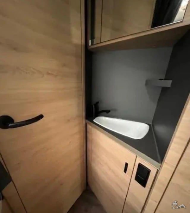 KNAUS Live WAVE 650 MF - viel Platz für die ganze Familie 
