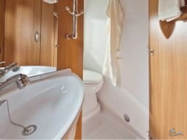 KNAUS SKY TRAVELLER 500 -  Der kompakte Alkoven
