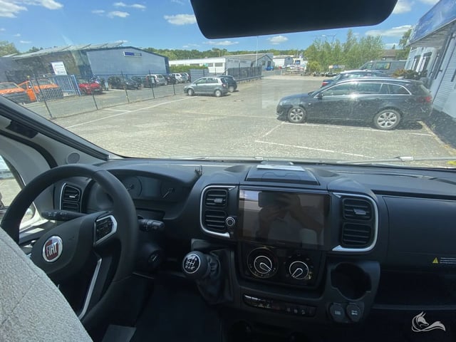 Perfekter Allrounder / Pilote V 600G mit Solar unter 6m!