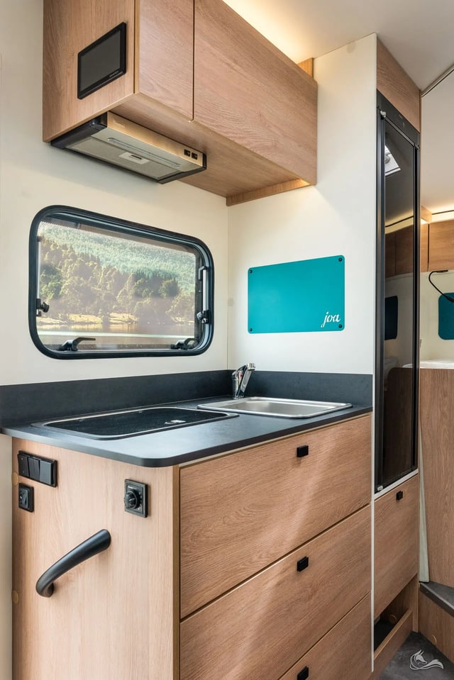 Joa 75 T | mit  Einzelbetten - schönes Raumgefühl mit  Einzelbetten mit Rückfahrkamera,  Solar