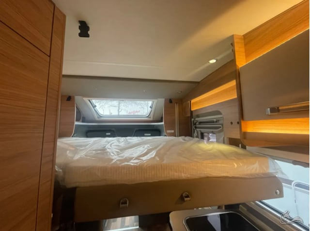 Weinsberg CaraCompact Suite MB 640 MEG Edition [Pepper]