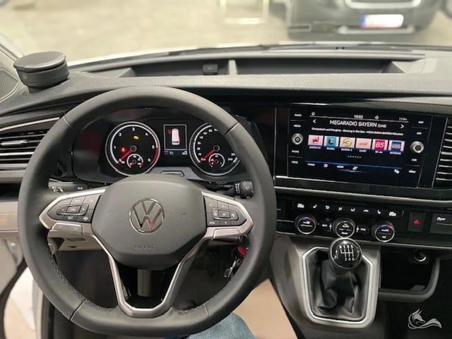 VW California Beach mit Aufstelldach
