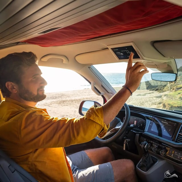 VW California Beach mit Aufstelldach