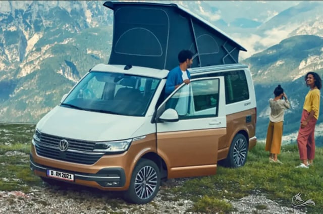 VW California Beach mit Aufstelldach