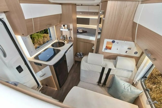 Alkoven Carado 132 für 4 Personen mit TV/SAT