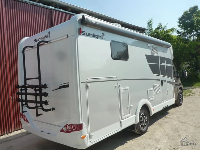 Sunlight T 68 Adventure Modell 26 mit Einzelbetten +Hubbett