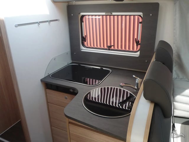Sunlight T 68 Adventure Modell 26 mit Einzelbetten +Hubbett