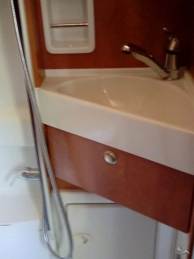 Malibu Van 600 mit Querbett, AHK uvm.