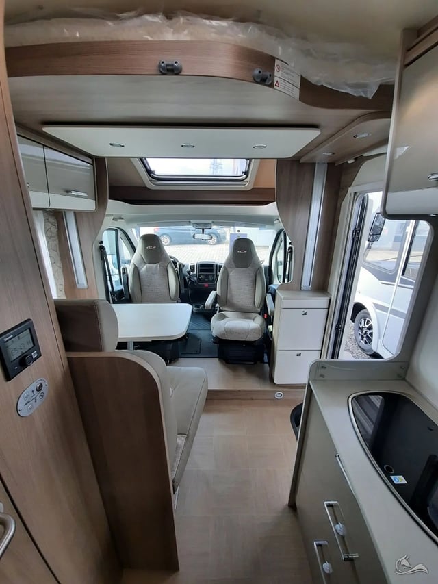 LMC T 668 G  mit Einzelbetten  und Hubbett unter 7m!