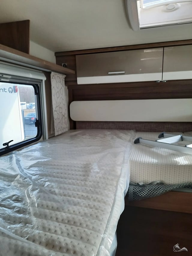 LMC T 668 G  mit Einzelbetten  und Hubbett unter 7m!