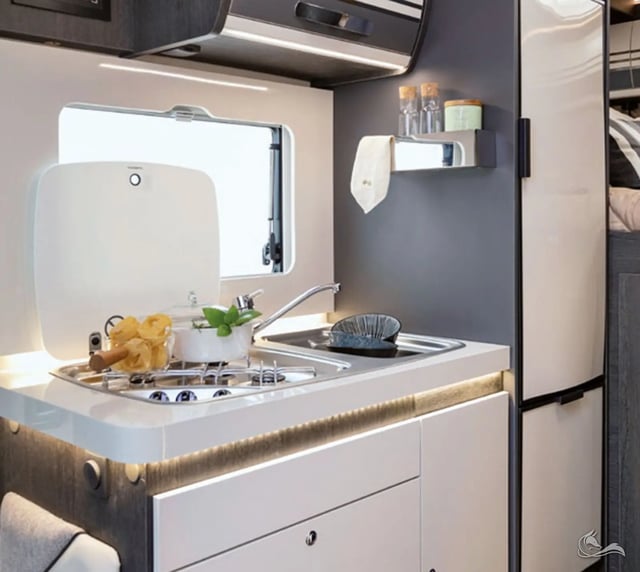 Arielle mit Automatik, Campingset ,viel Staumöglichkeiten uvm.