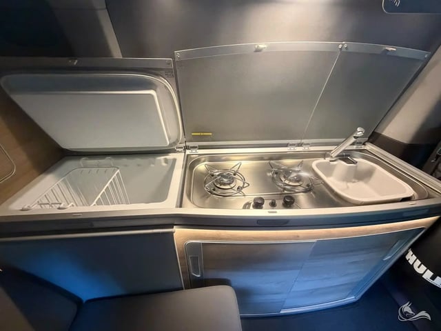 VW T6.1 California Coast Edition – Aufstelldach, Küche, Standheizung, 4 Schlafplätze