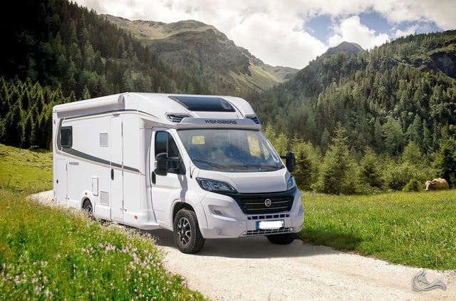Weinsberg Cara Suite 650  MF| Top Ausstattung:  Automatik, Dachklima,  Markise, Navigation, Rückfahrkamera, TV, AHK uvm. 