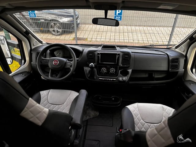 Weinsberg Cara Suite 650  MF| Top Ausstattung:  Automatik, Dachklima,  Markise, Navigation, Rückfahrkamera, TV, AHK uvm. 