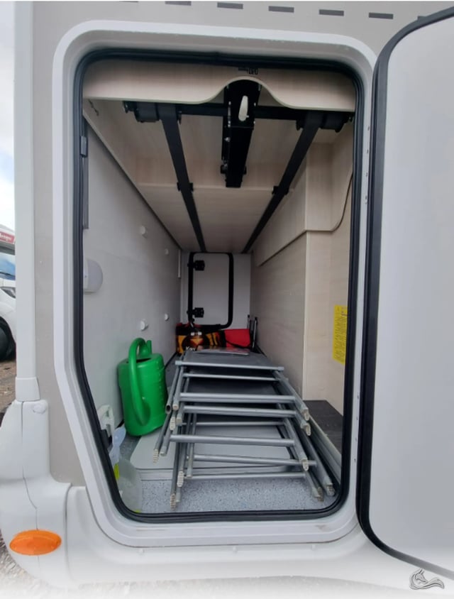 Challenger 380 Graphite Ultimate Automatik WAL033