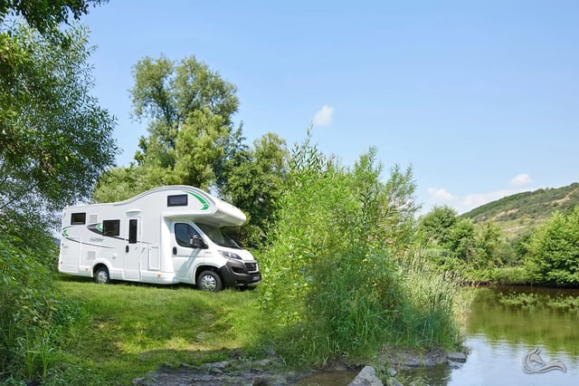 Forster A699DVB Modell 2022 - Der Familienversteher mit Automatikgetriebe 