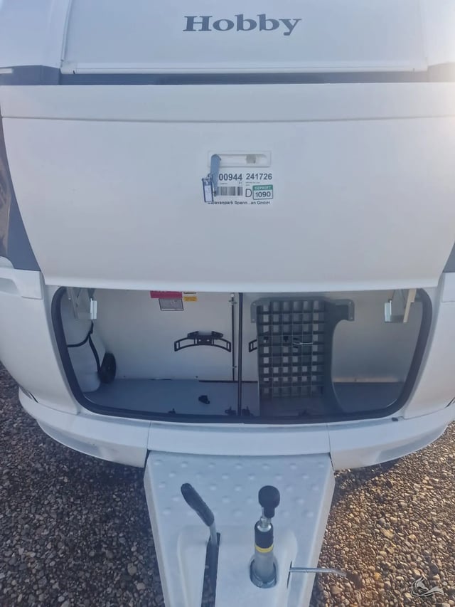  Hobby De Luxe 490 KMF - Der Familienwagen mit 5 Schlafplätzen