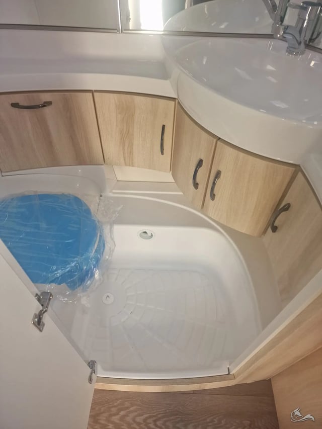  Hobby De Luxe 490 KMF - Der Familienwagen mit 5 Schlafplätzen